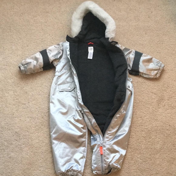 Baby Gap Snowsuit - Picture 3 of 4